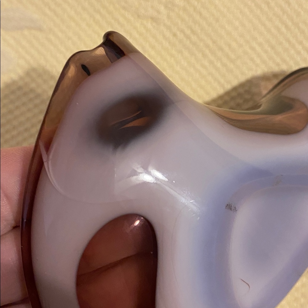 Sasaki vintage ashtray.  Two tone purple, no chips does have a white smudge - Picture 3 of 7